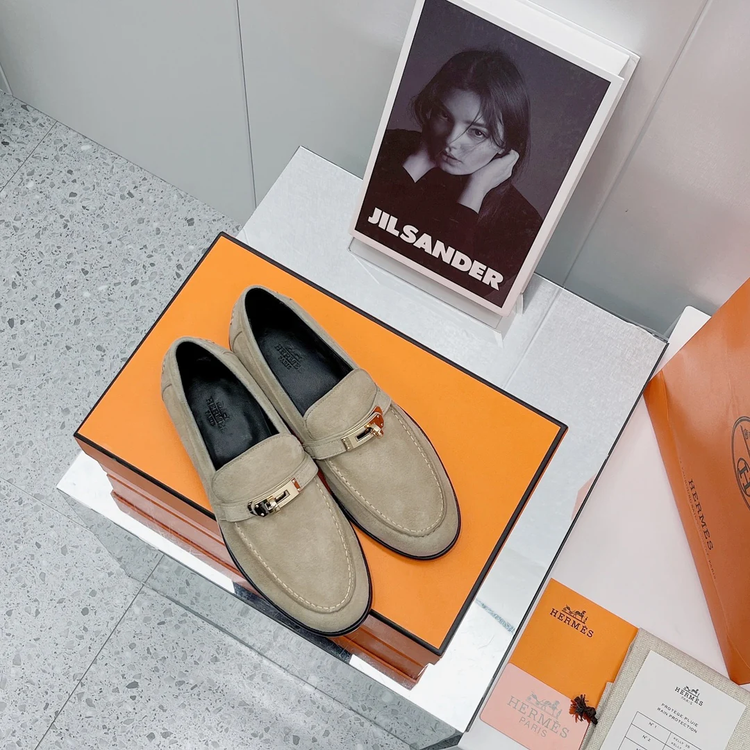 Туфли Hermes с пряжкой из нержавеющей стали