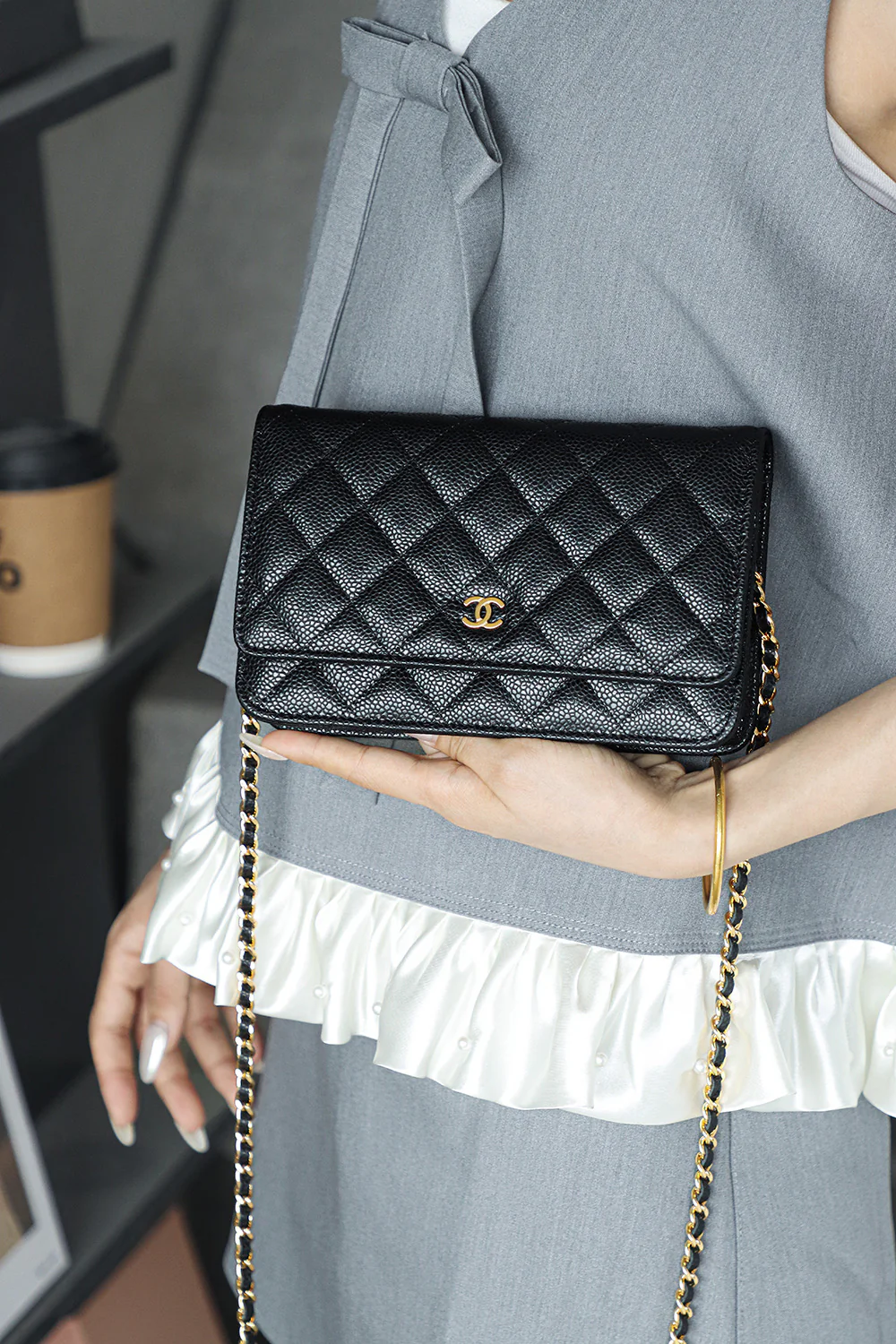 Сумка-кошелек Chanel на цепочке Lucky Bag - с черной пряжкой