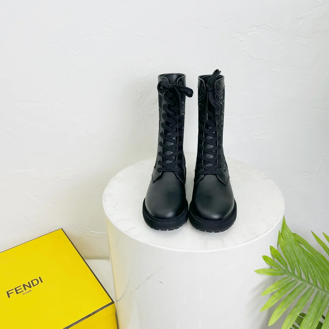 Fendi - Высокие сапоги на шнуровке - Черные