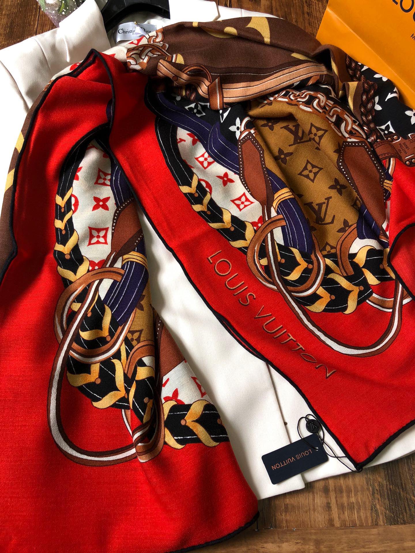 Классический квадратный шарф LV - 140 см - 70% кашемир - 30% шелк