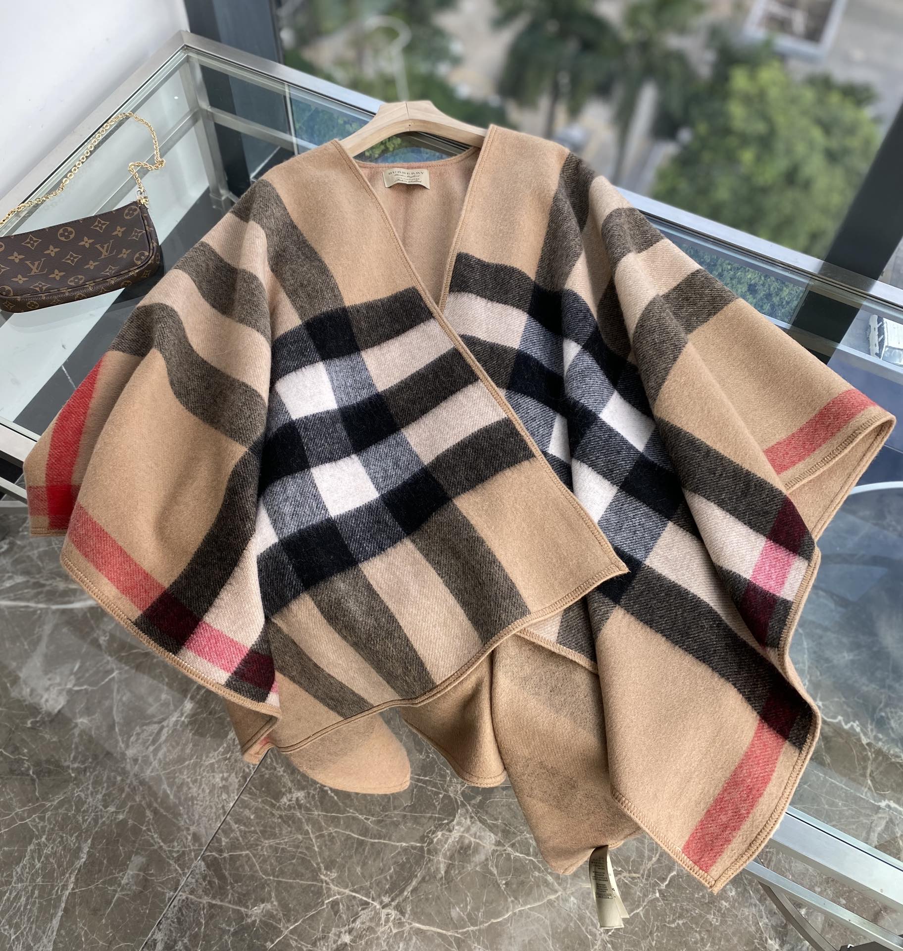 Burberry - Накидка/Шаль - 160-180 см - Абрикосовый цвет