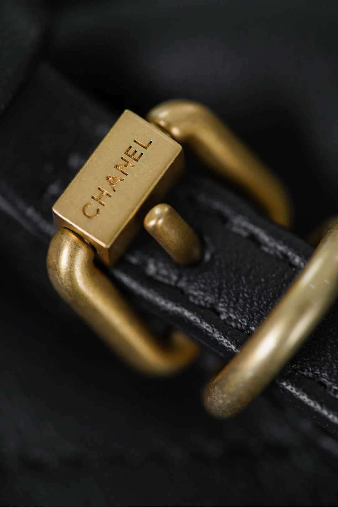 Маленькая сумка Chanel 25stote - черная