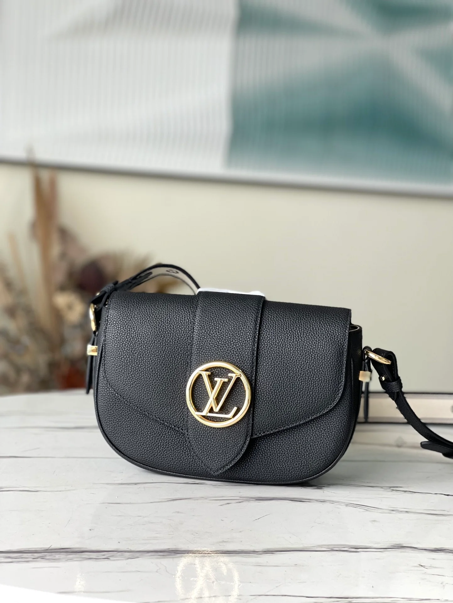 m58967-LV-pont-9-soft-medium handbag-black