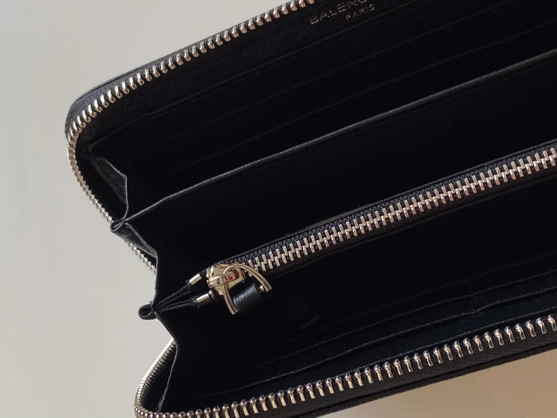 Balenciaga 拉链长夹