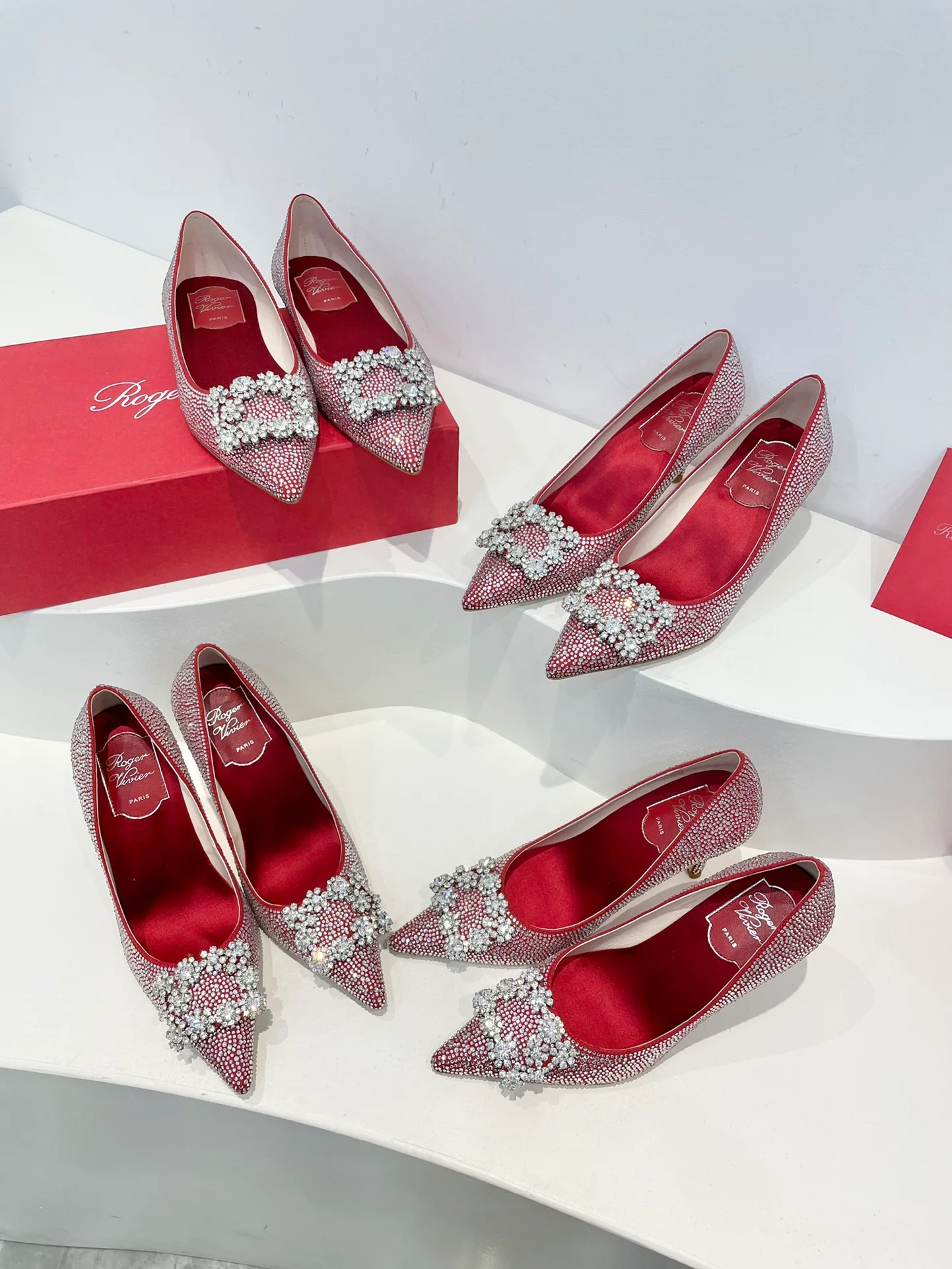 Обувь RV Shoes - Серия ?Кристальные туфли? - Туфли на высоком каблуке со стразами - Красные