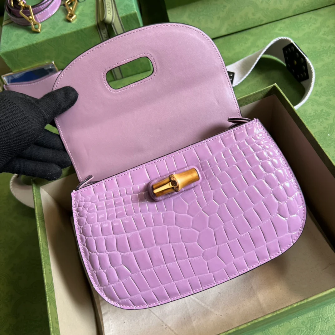 Сумка Gucci Bamboo - Кожа с рисунком под крокодиловую кожу - Фиолетовая - 1
