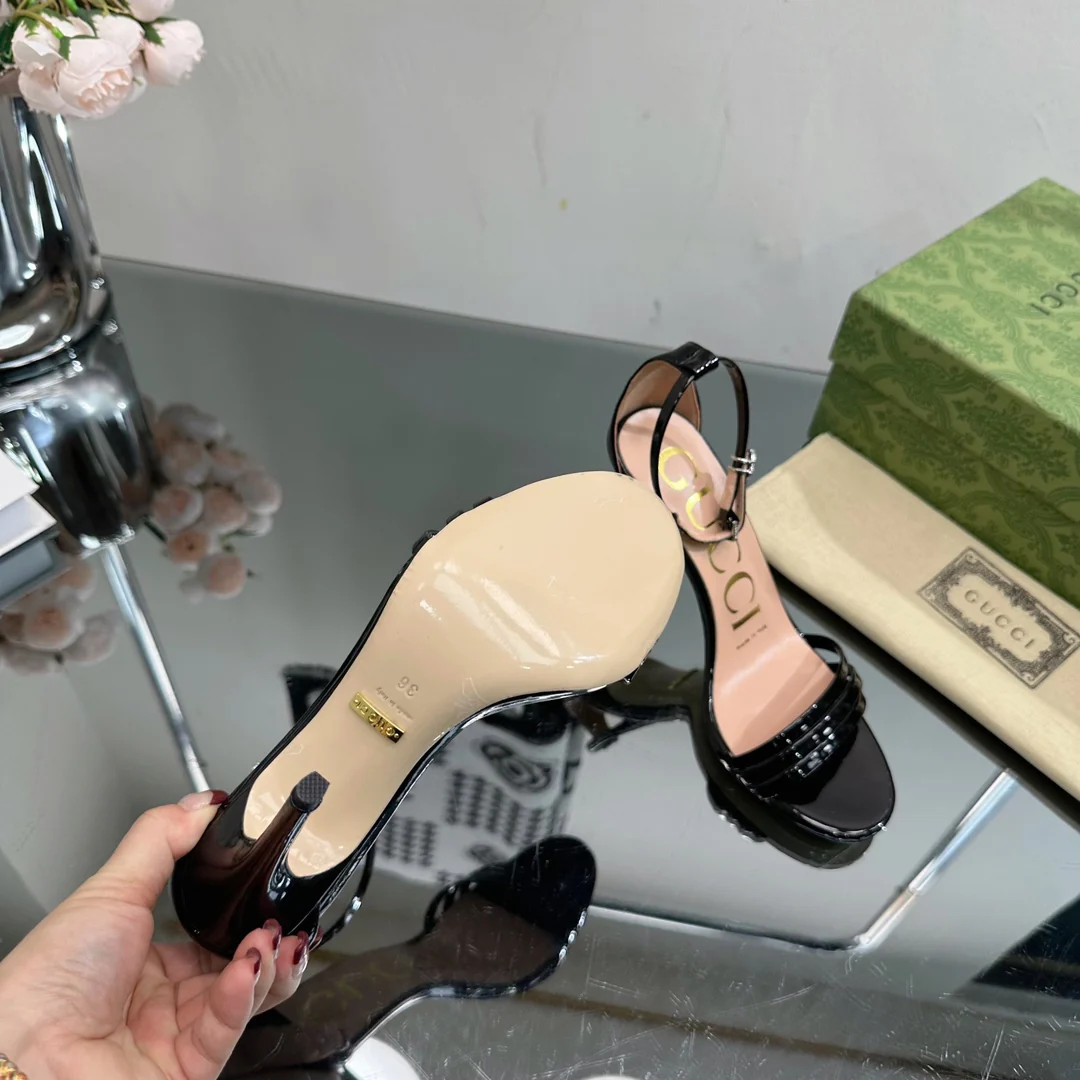 Новинка весны 2023 года от Gucci - Босоножки на шпильке - Черные