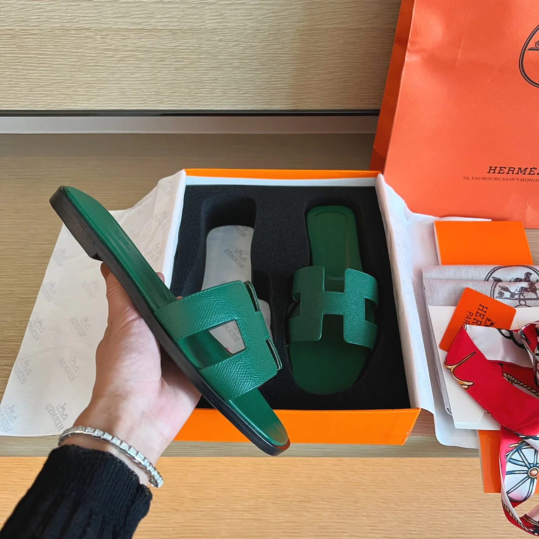 Тапочки Hermes H на плоской подошве - серия с принтом пальмовых листьев - подошва с полным покрытием - 1 шт.