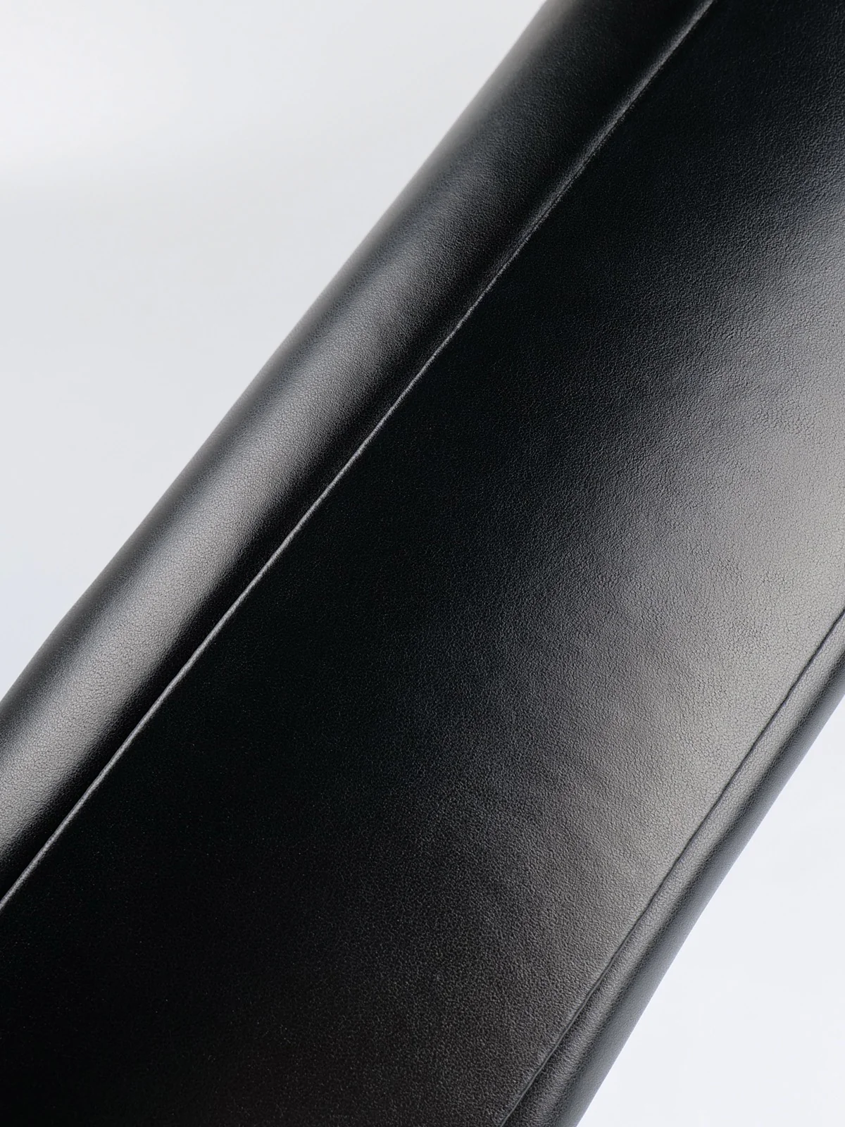 Сумка-багет Miu Miu через плечо - черная