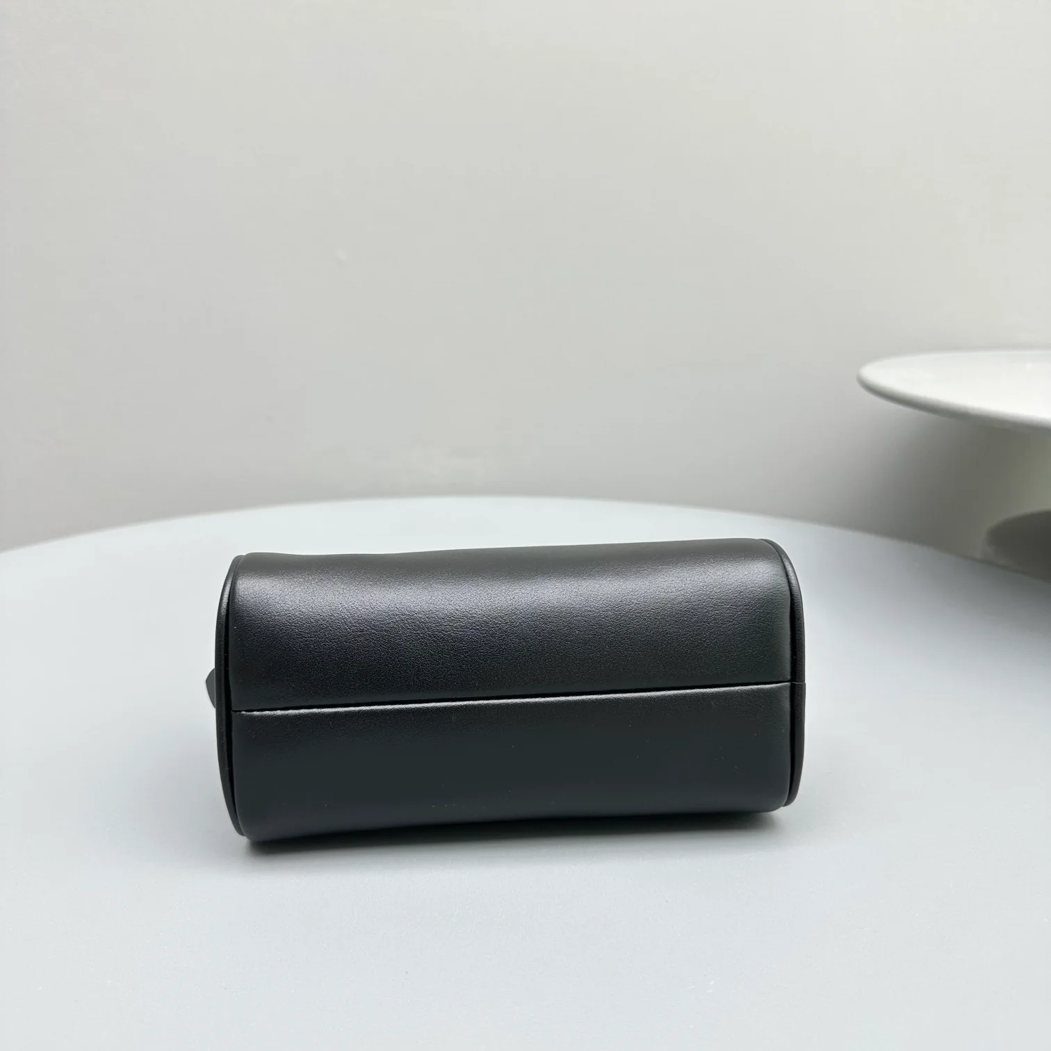 Сумка для боулинга Miu Miu - черная