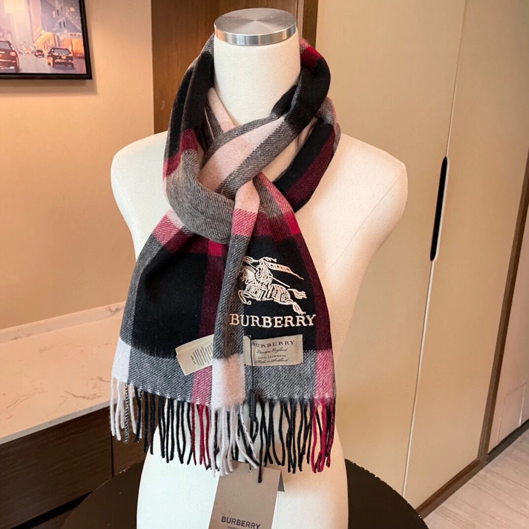 Кашемировый шарф Burberry - 1 шт.