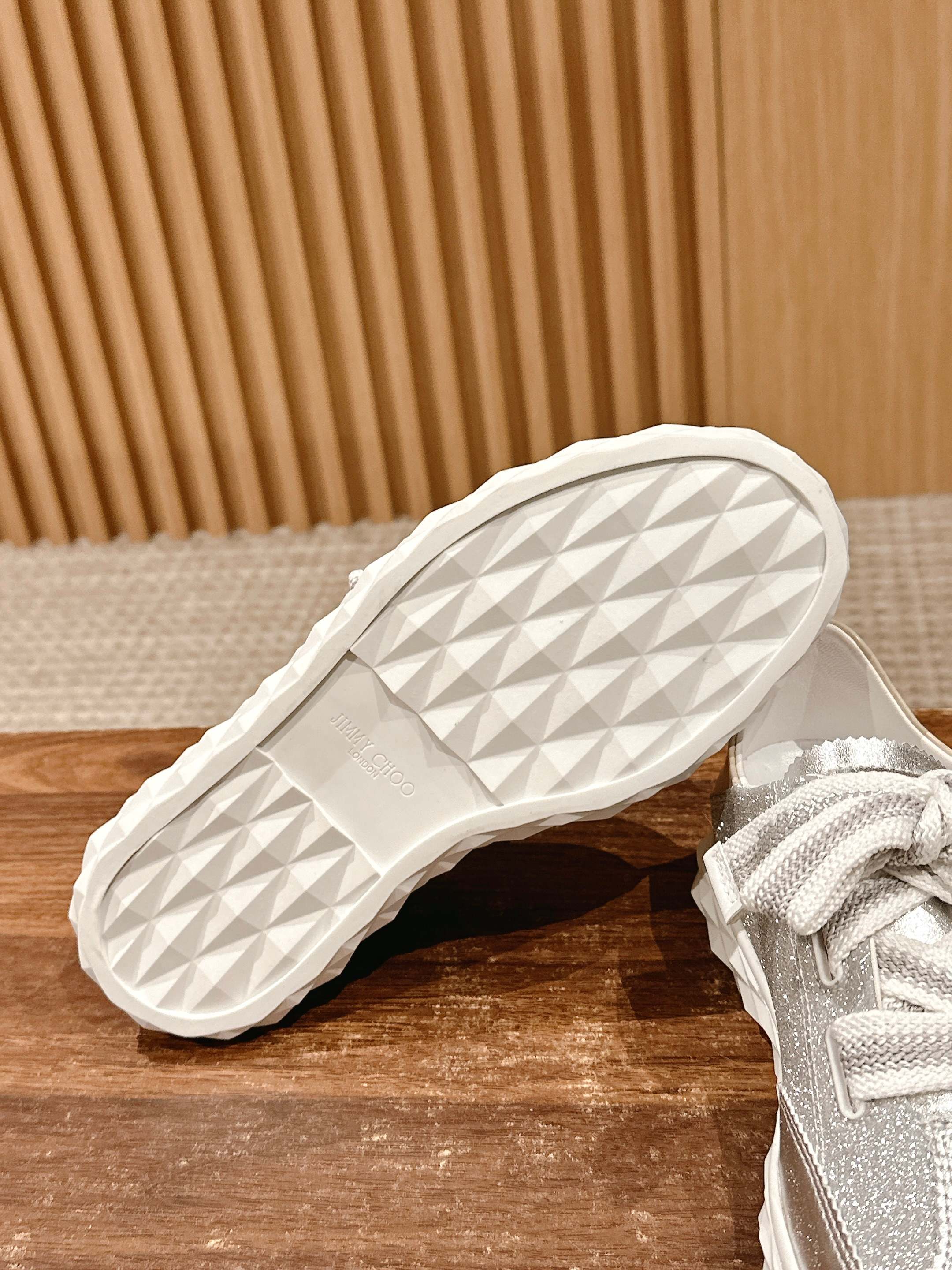 Джимми - Кроссовки с бабочкой - Серые