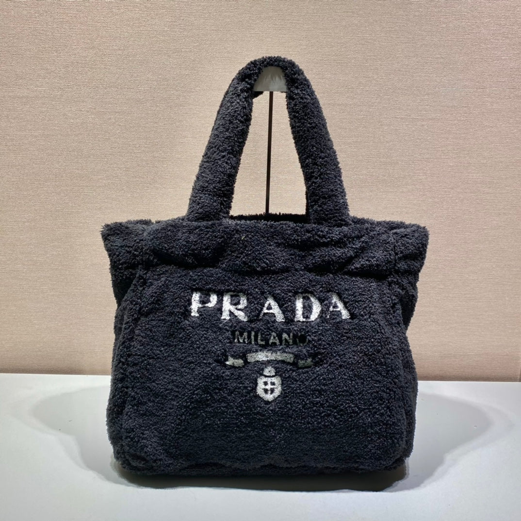 Сумка-тоут Prada из махровой ткани, черная.