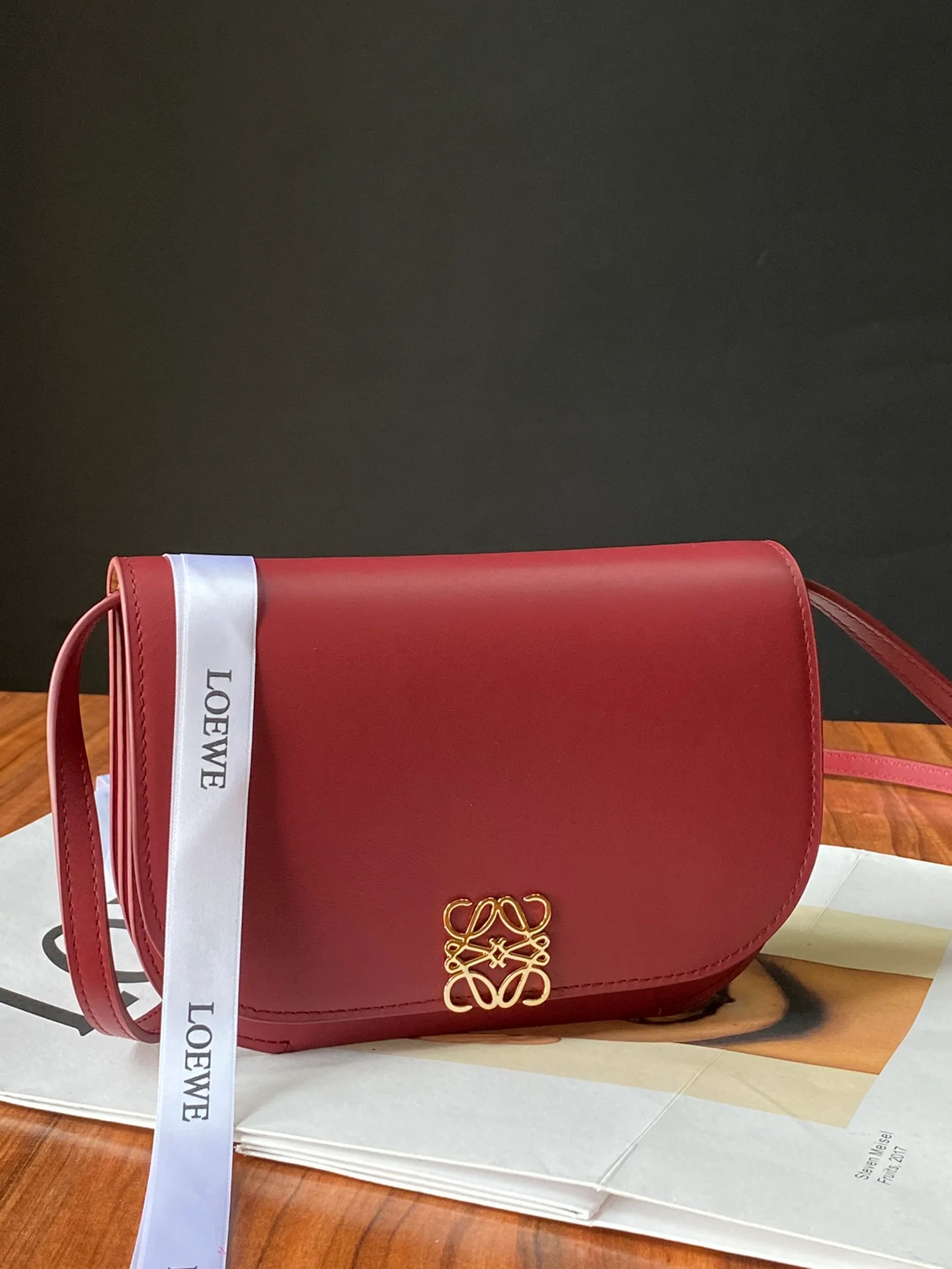 Loewe-goya-series-mini