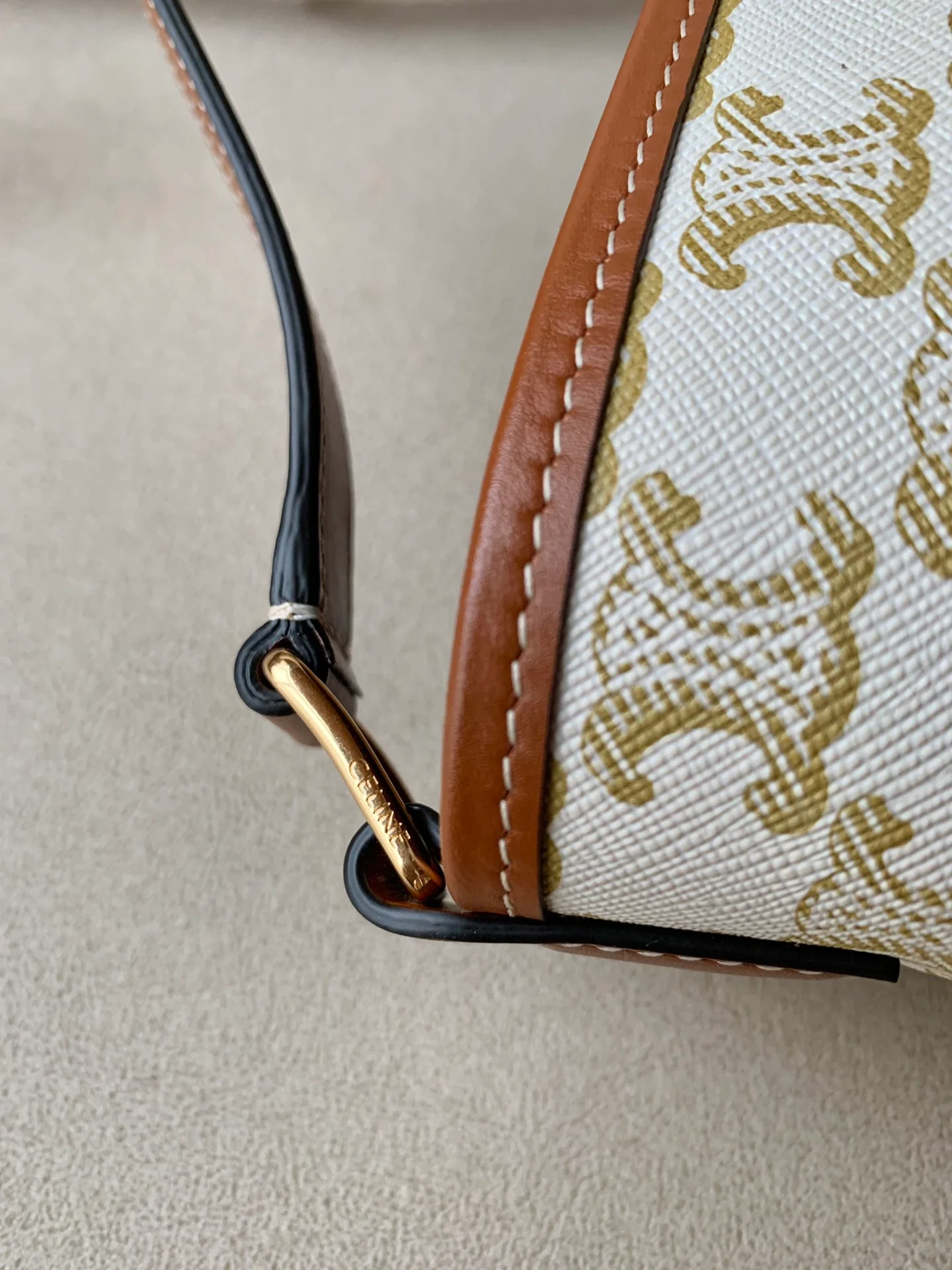 Сумка-ведро Celine Triomphe с принтом из канваса - Маленькая - Белый канвас с монограммой