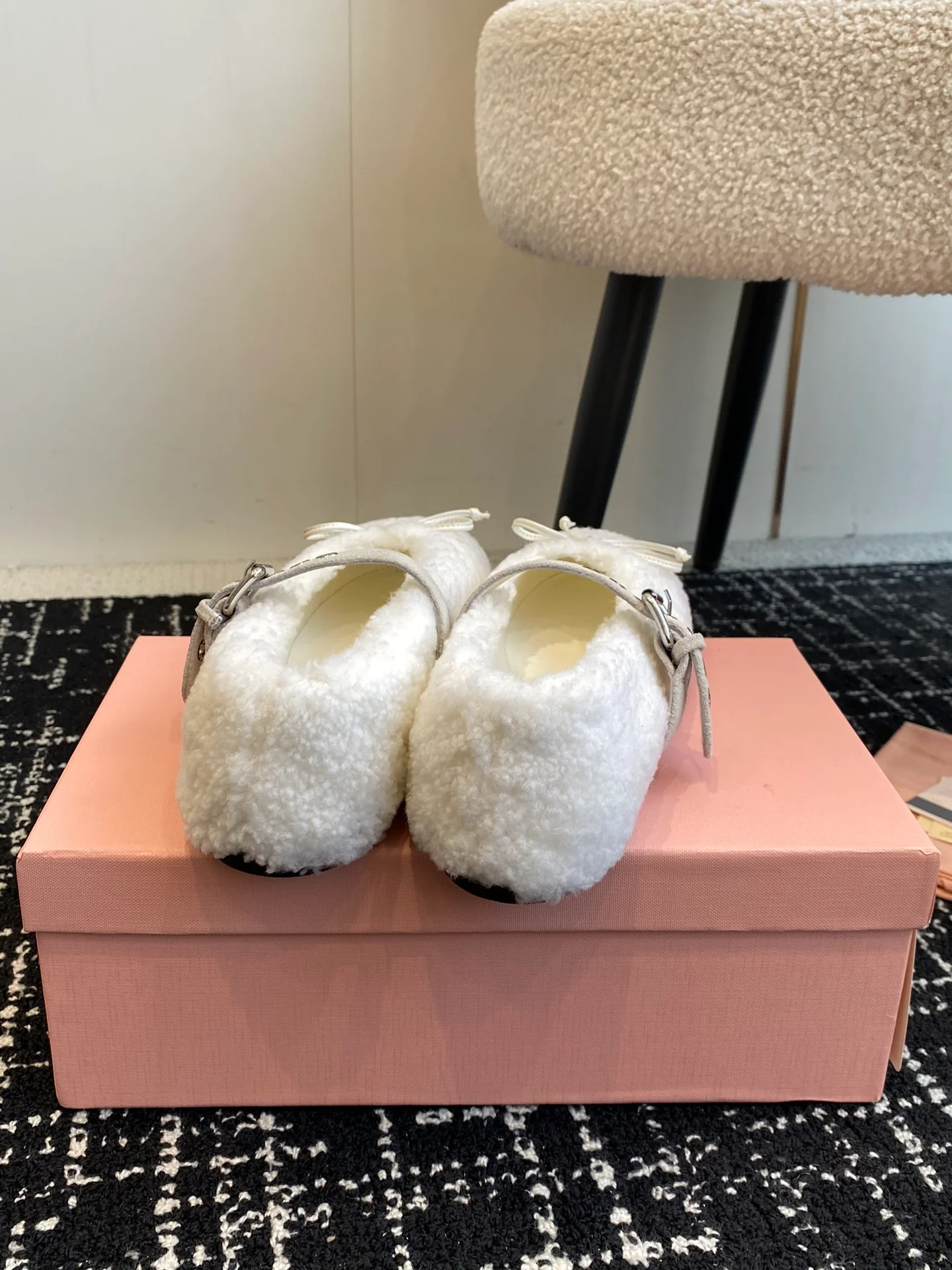 Шерстяные туфли Miu Miu 2024 - белые