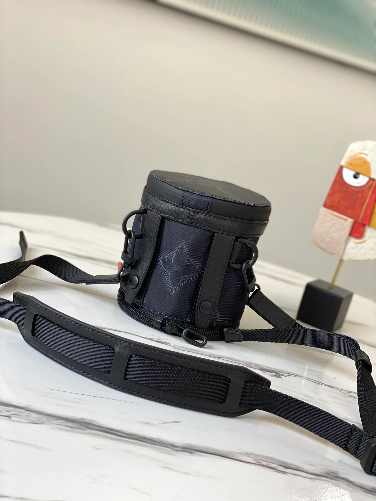 lv-m45604-expandable-polochon-handbag