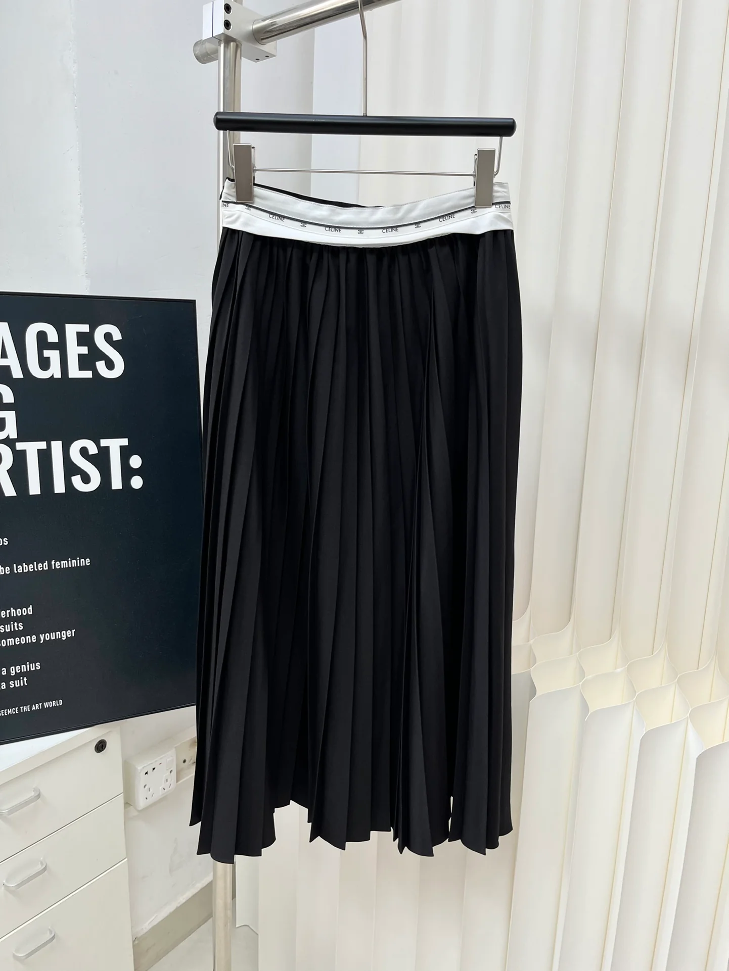 Плиссированная юбка-миди А-силуэт Celine 2403 ручной работы - черная
