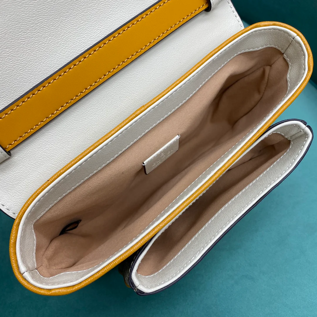 Сумка-мессенджер Gucci с замком