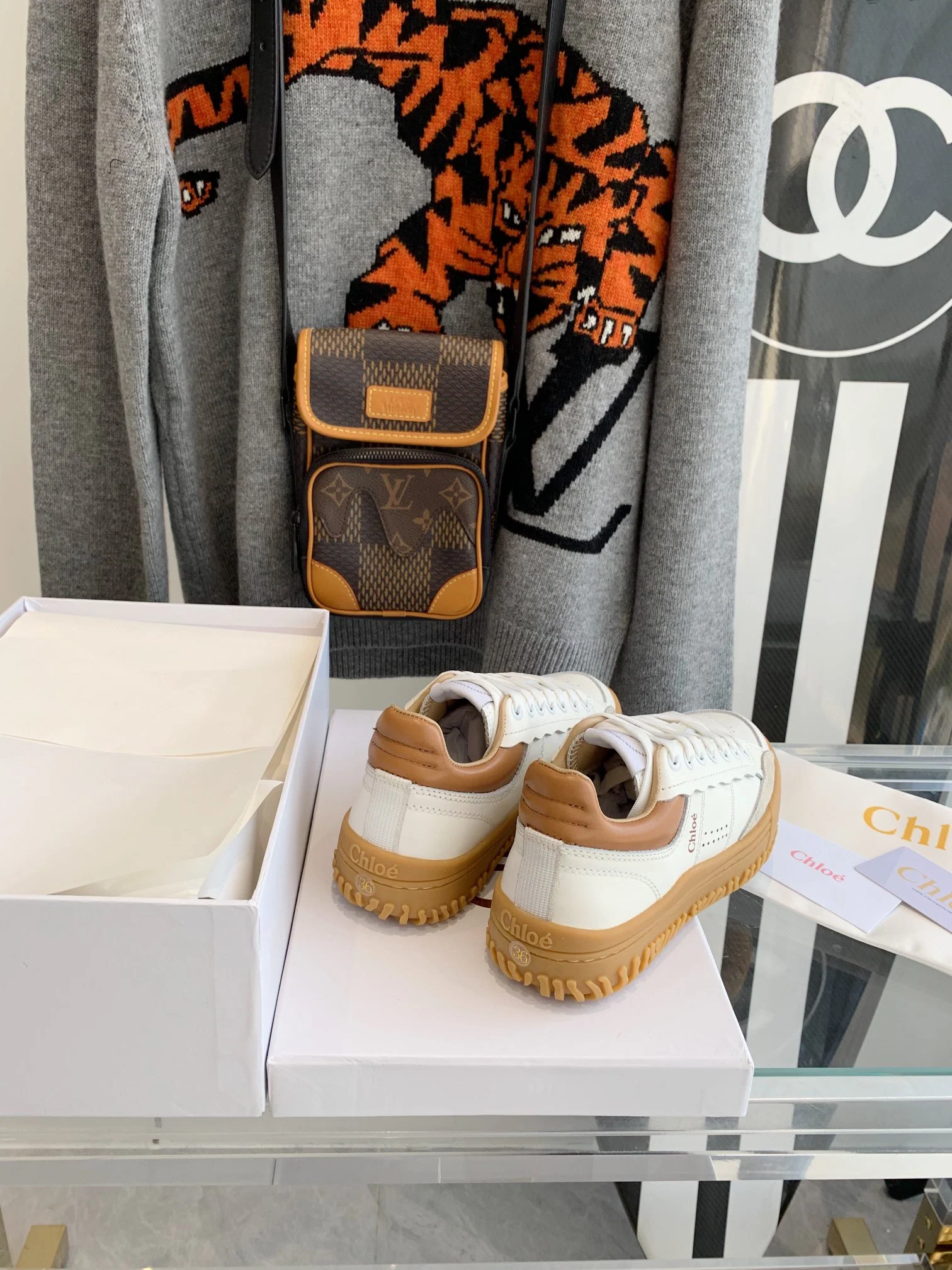 Chloe - Белые кроссовки - Кроссовки на платформе - Повседневная обувь