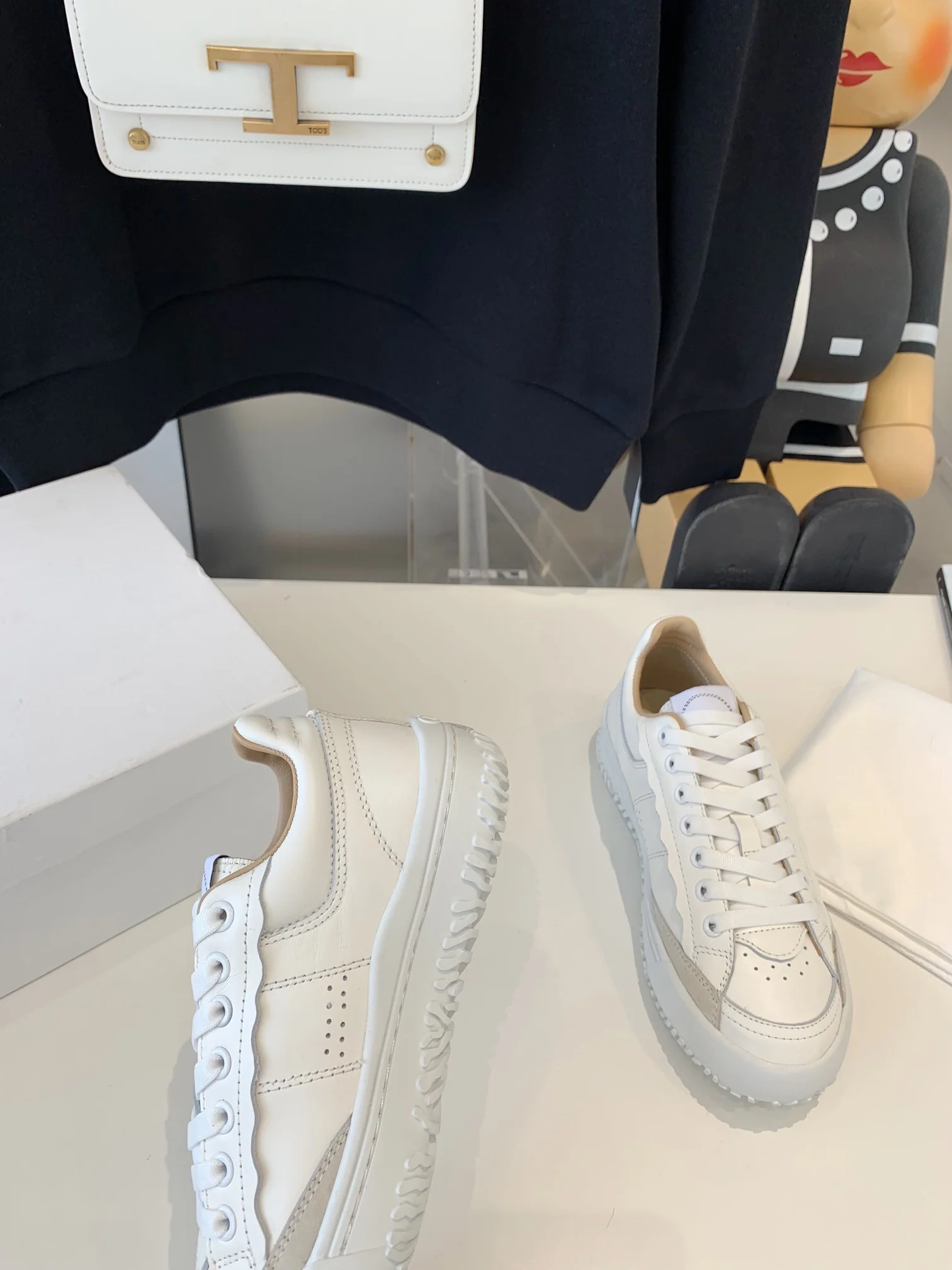 Chloe - Новые белые кроссовки весна/лето