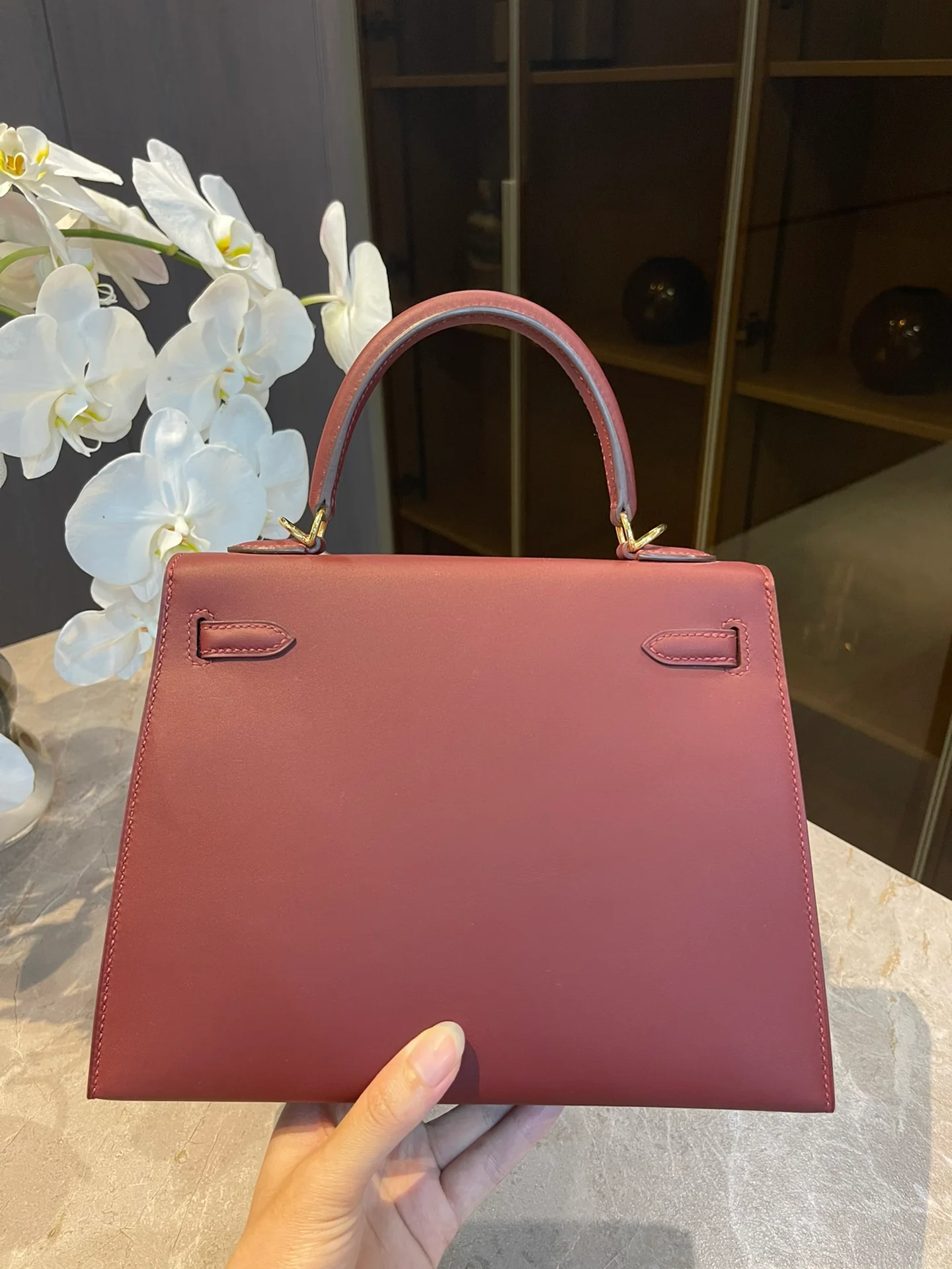 Hermes Kelly 25 Somprero Matte Box 55 Hermes Red with Gold Buckle