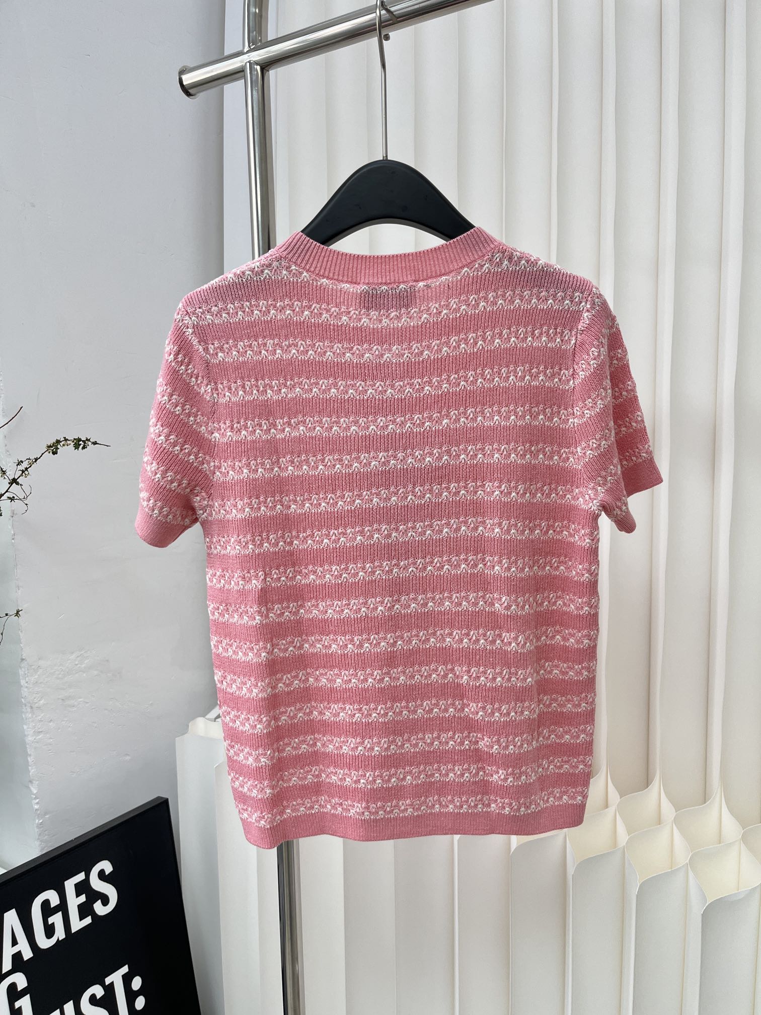 Вязаный топ Chanel 2403 из специальной пряжи с короткими рукавами - розовый