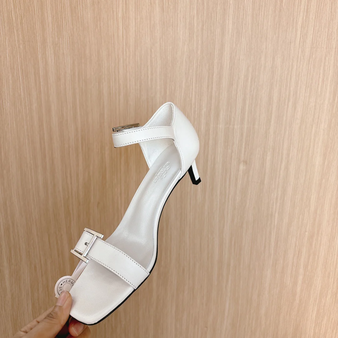 Босоножки на высоком каблуке Hermes 2024 - белые