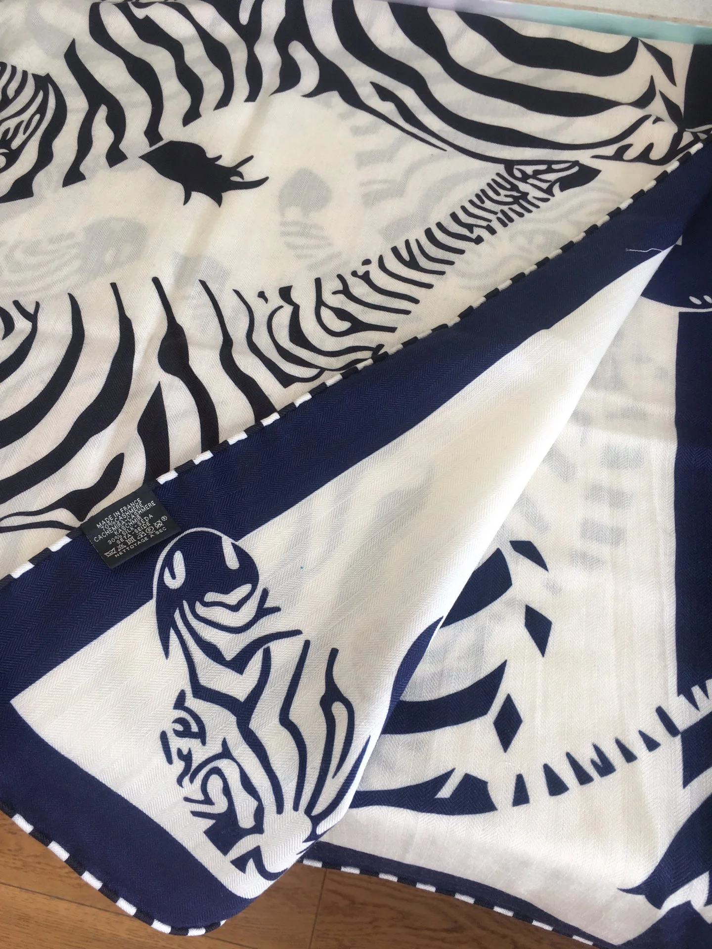 Большой двусторонний шарф Hermes - 136 см - 30 см - Шелк 70 г - Шерсть 10 г