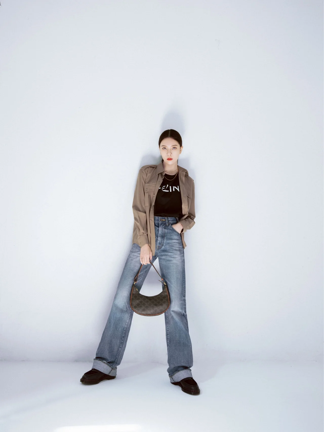 Сумка Celine Ava Triomphe из канваса - идеи для образа