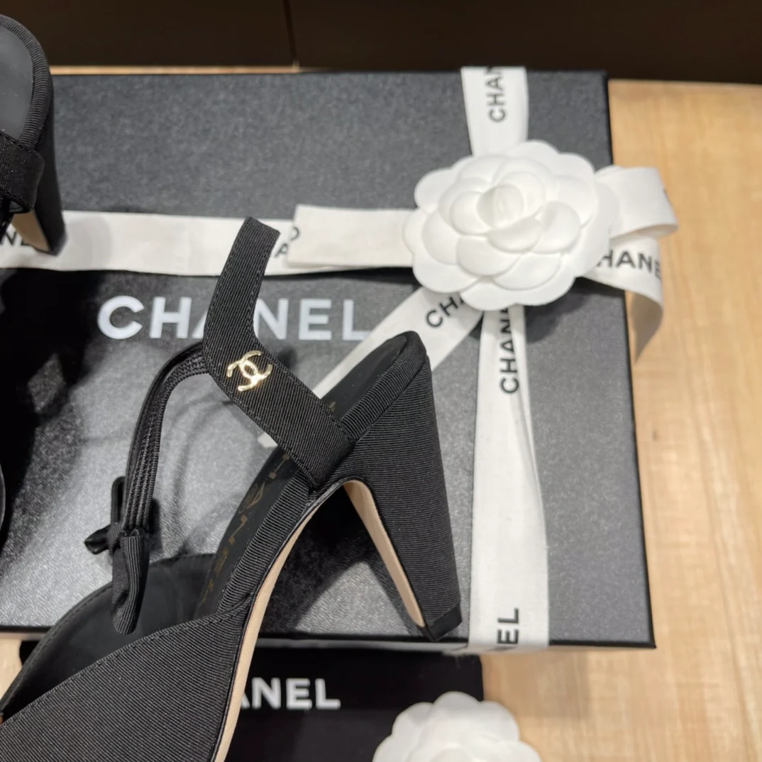 Chanel - Туфли на закрытом каблуке