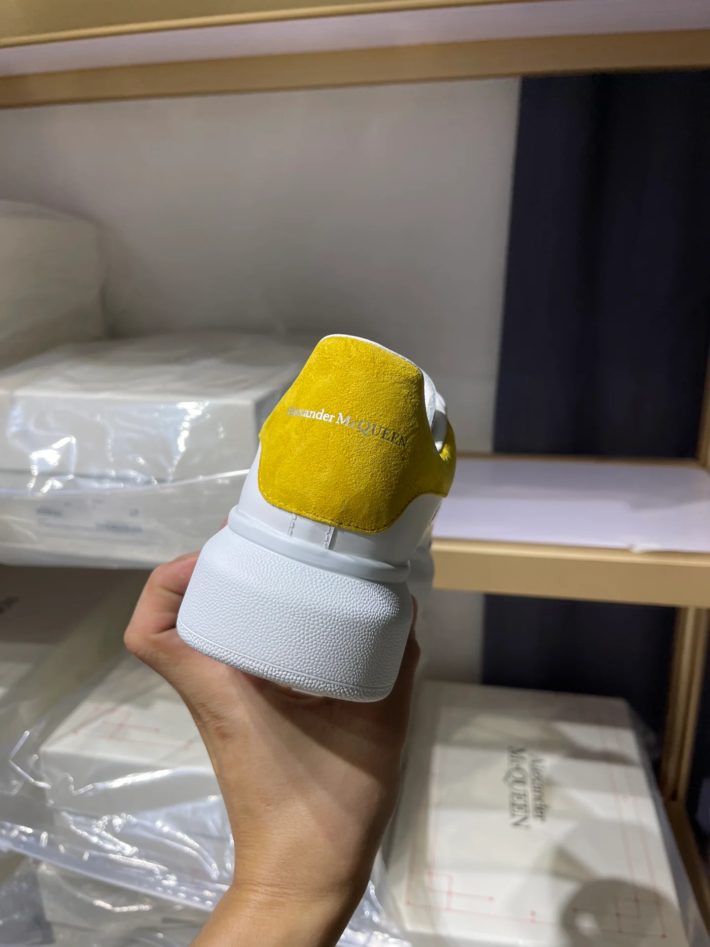 Классические белые кроссовки McQueen - унисекс - Yellow Tail - Премиум-издание