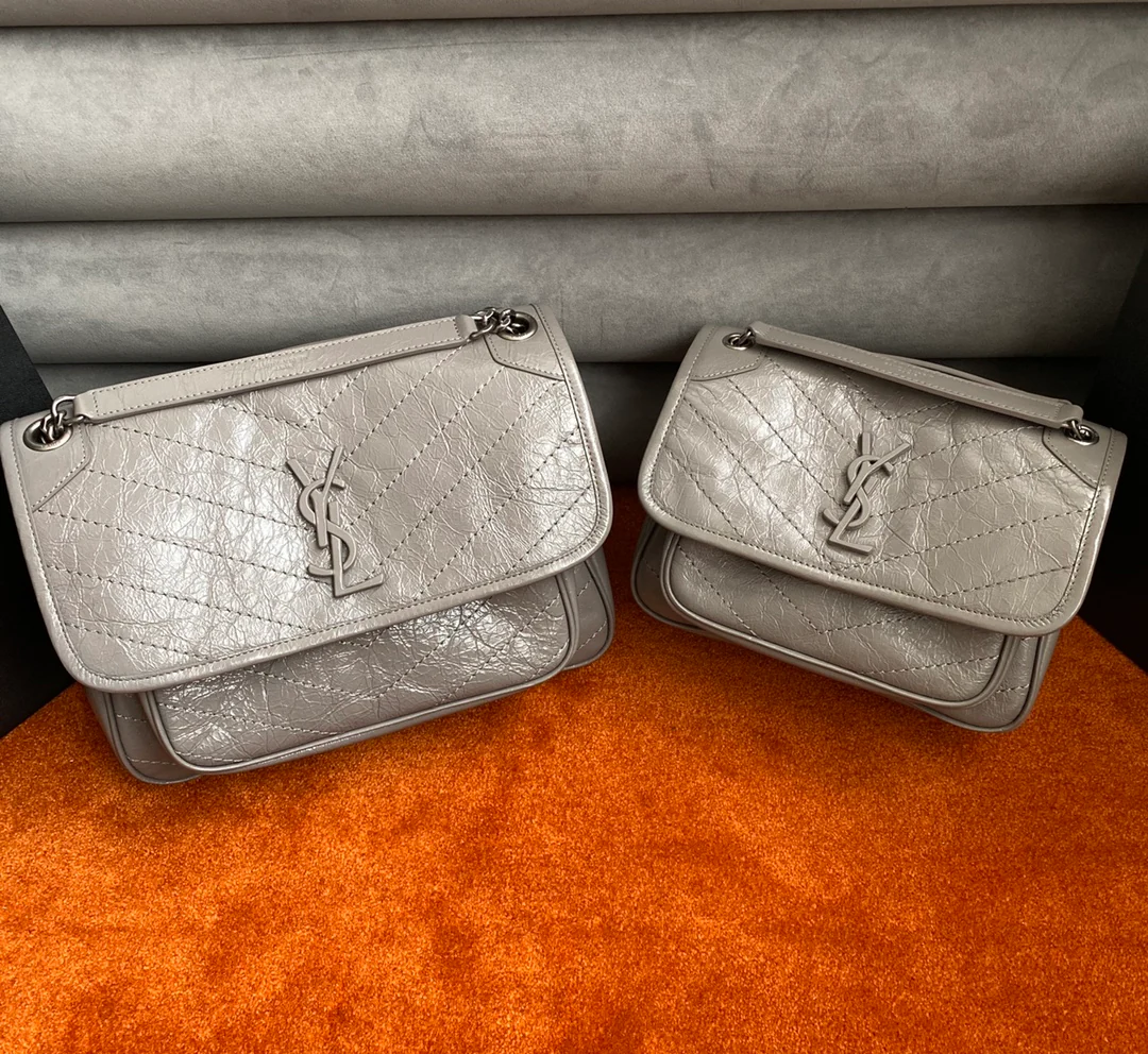 YSL Medium Niki - Светло-серая кожа с масляным покрытием - С замшей D-Buck