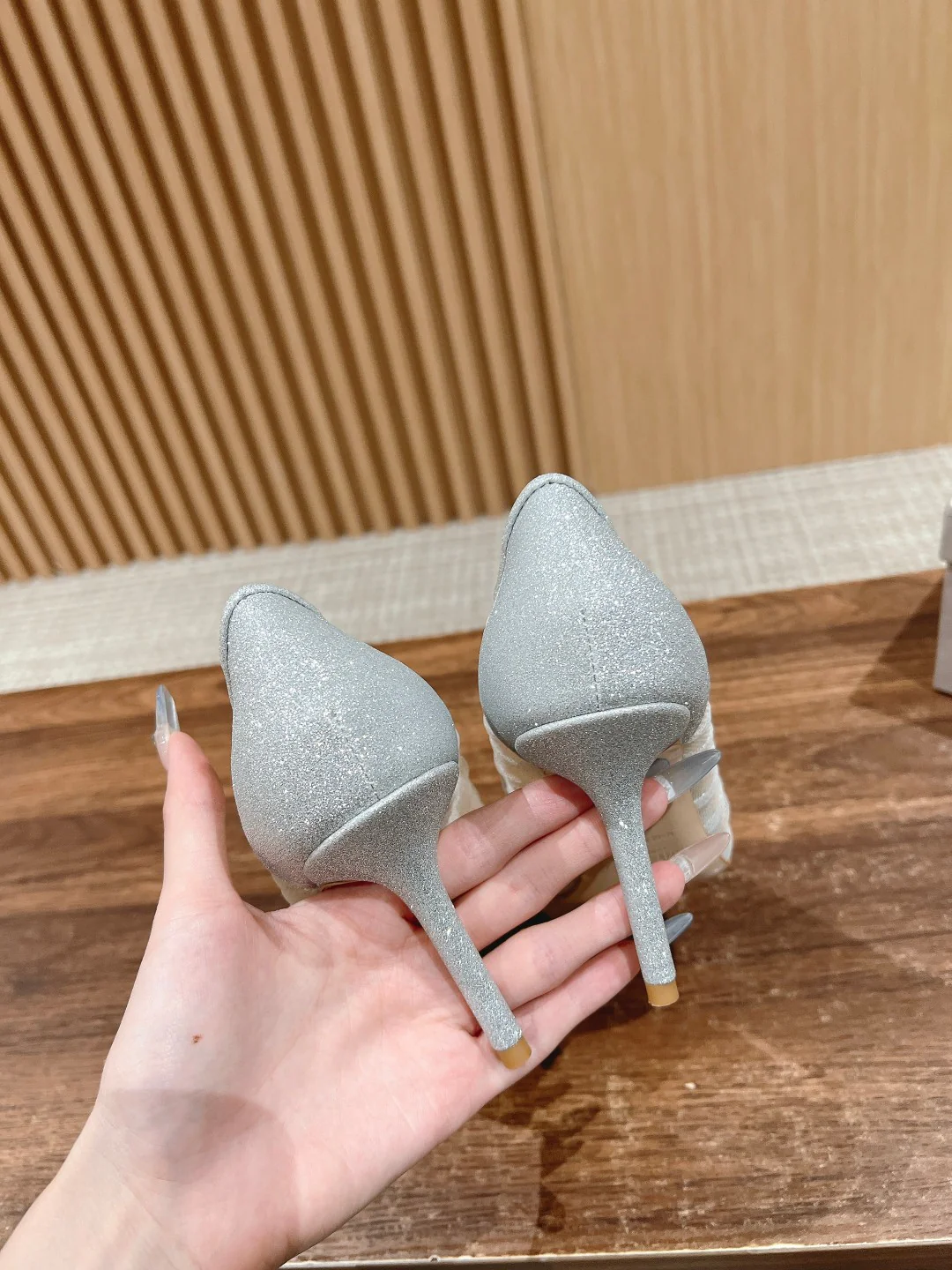 Туфли на высоком каблуке Jimmy Mesh с острым носком - белые - 1