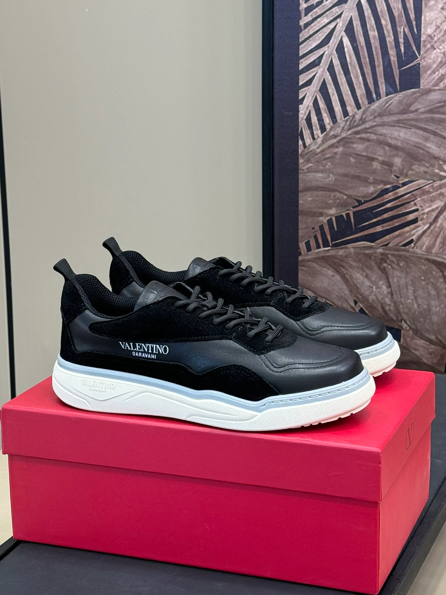 Кроссовки Valentino 2024 — черные