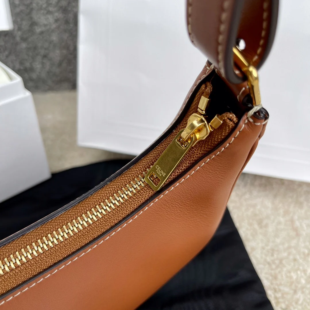 Сумка Celine Ava из гладкой телячьей кожи - 1 шт.