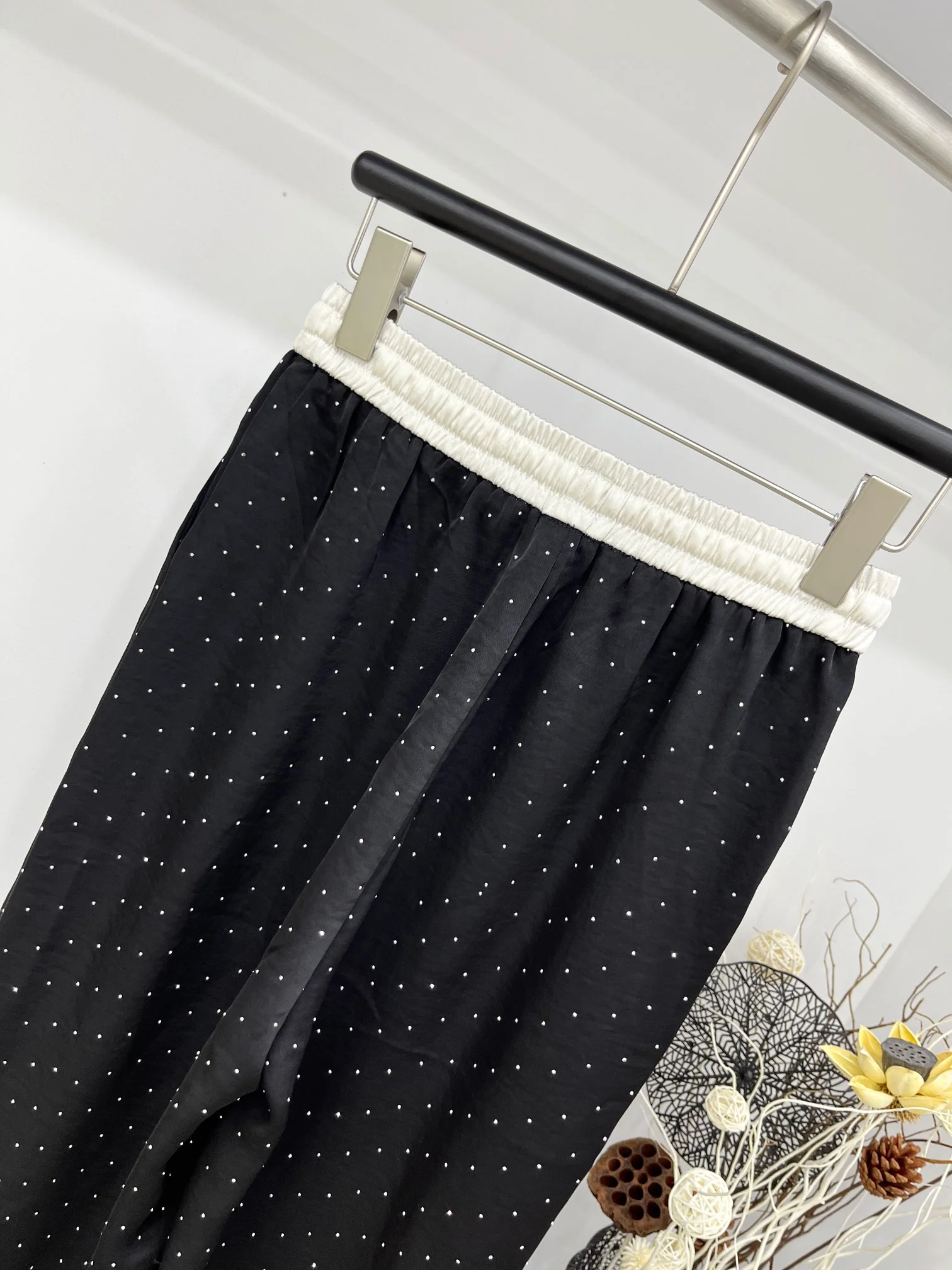 Miu Miu - 2404-24 Новые повседневные брюки - Черные