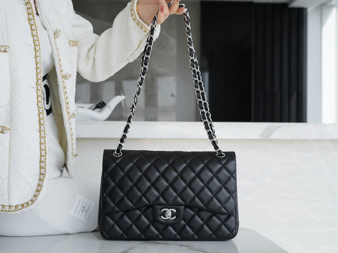 Сумка Chanel CF большого размера 30 см из черной овечьей кожи с серебряной пряжкой CF30