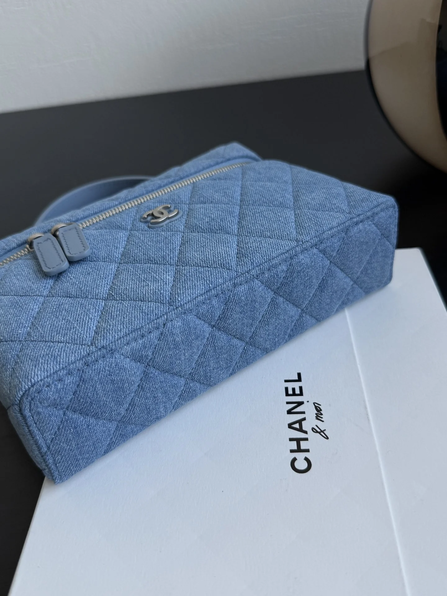 Сумка-органайзер Chanel-LP Denim Bento Bag - светло-голубая