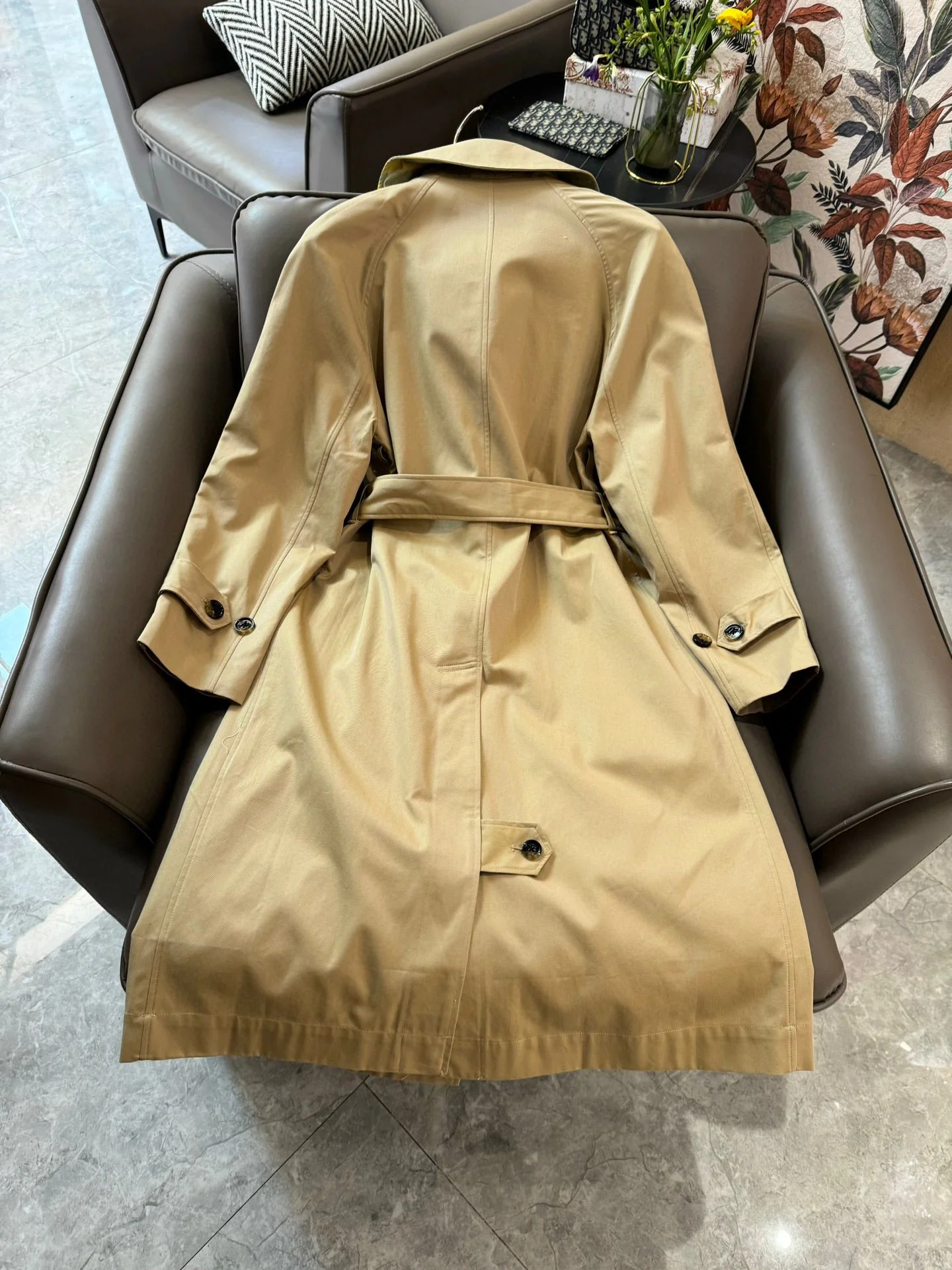 Тренч Burberry 2403-24ss на шнуровке, светло-коричневый.