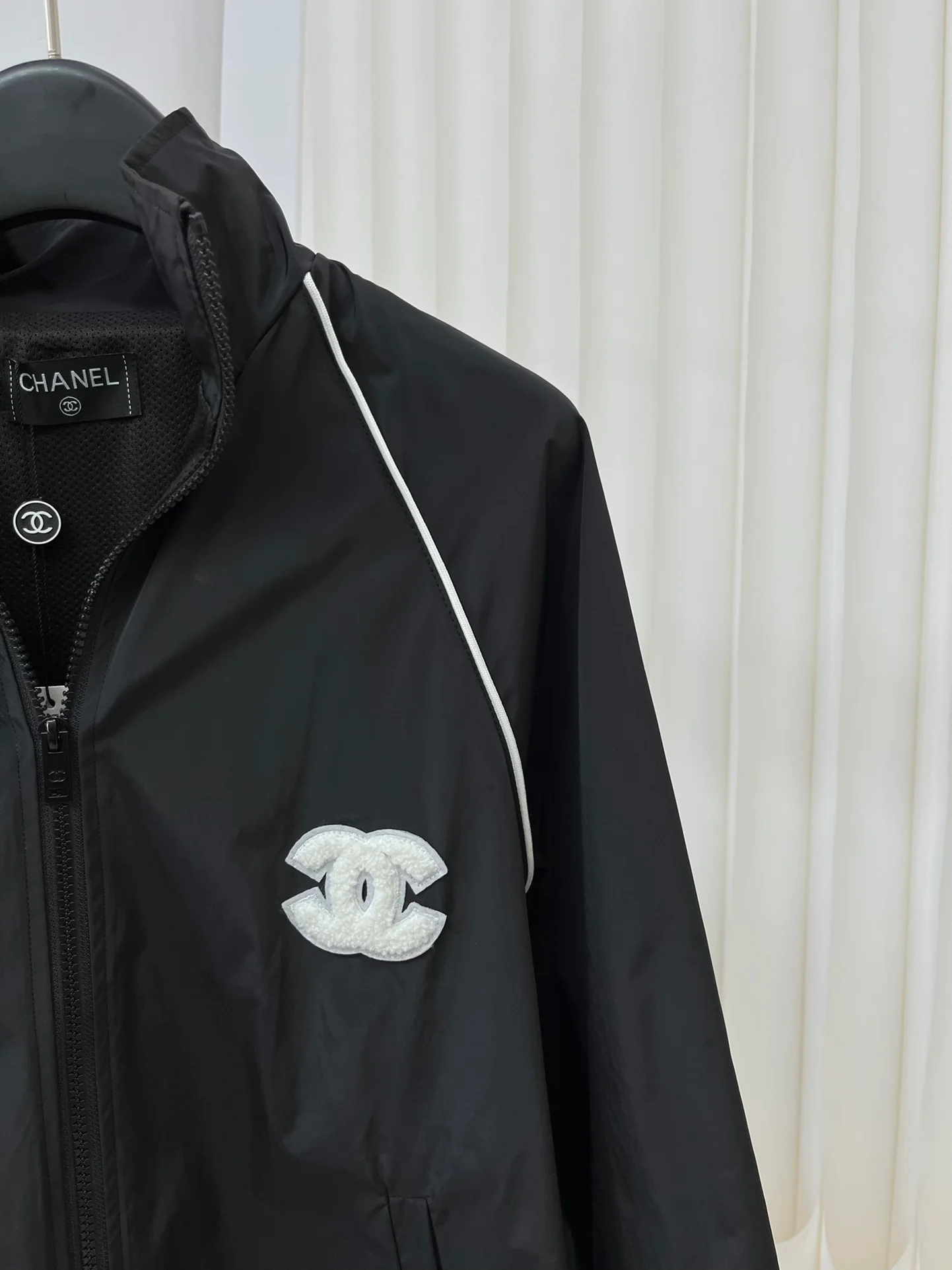 Chanel 2403 - Комплект из ветровки и шорт