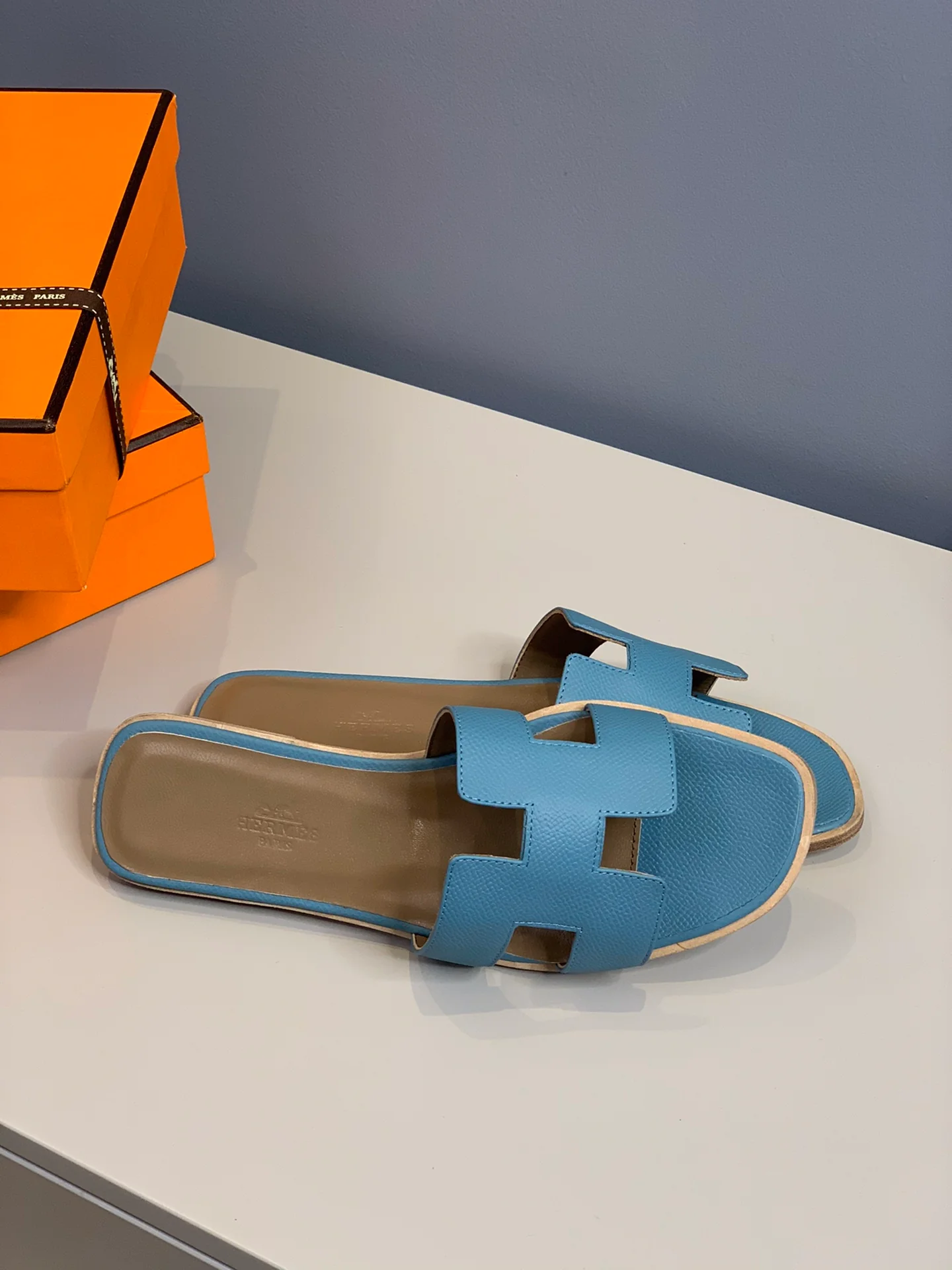 Новинка 2022 года от Hermes - Тапочки с отпечатком руки - Синие