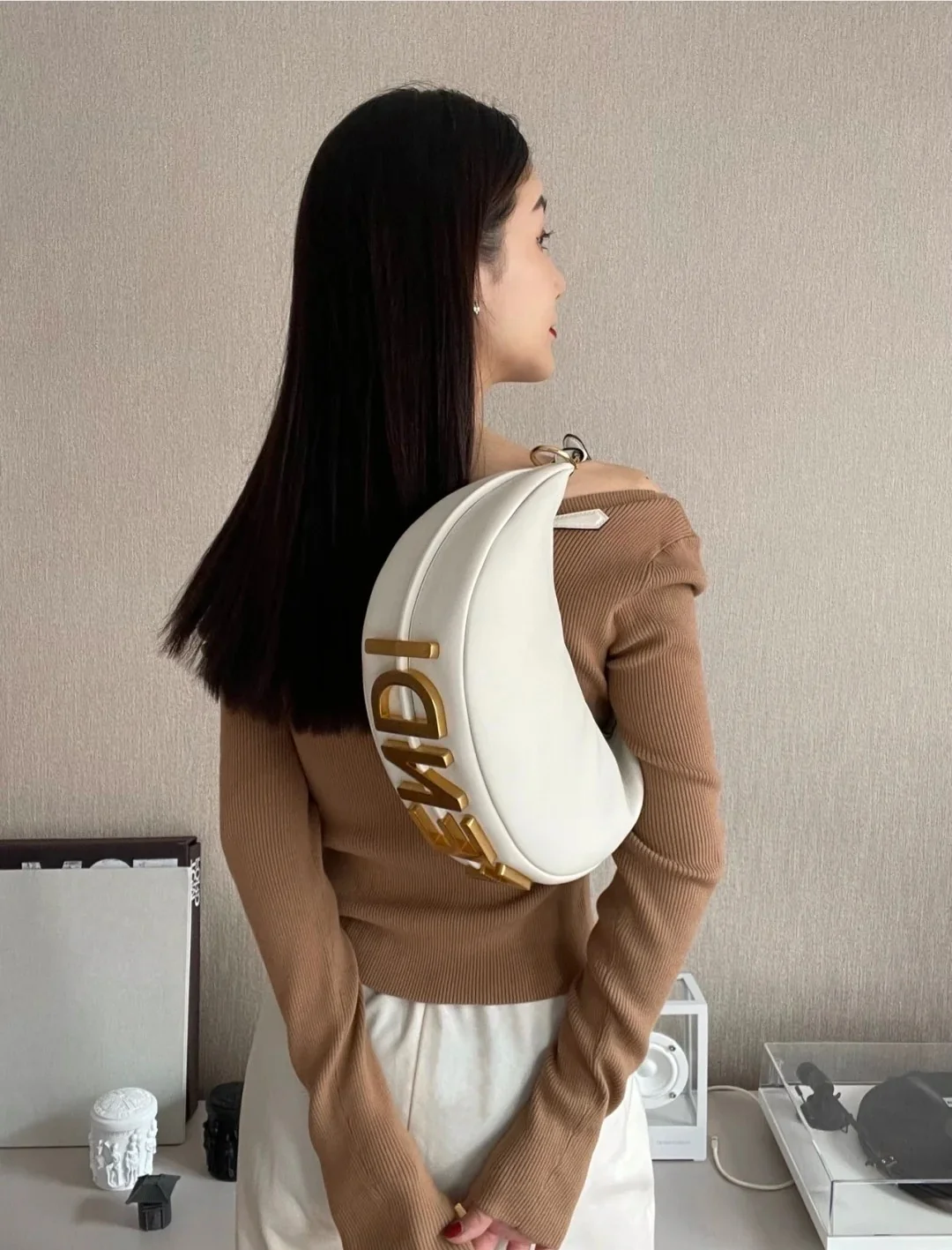 Fendi-fendigraphy - Маленькая белая кожаная сумка под мышку