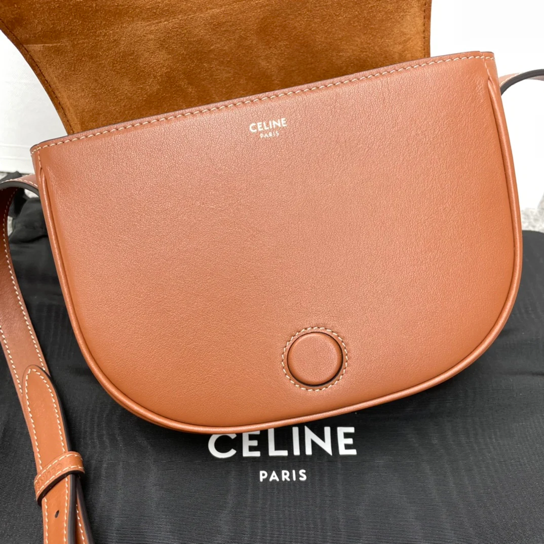 Celine-folco-cuir-triomphe-сумочка-2