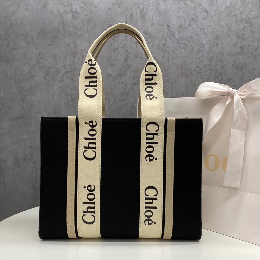 Сумка-тоут Chloe Woody, средний размер, черный клетчатый бархат.