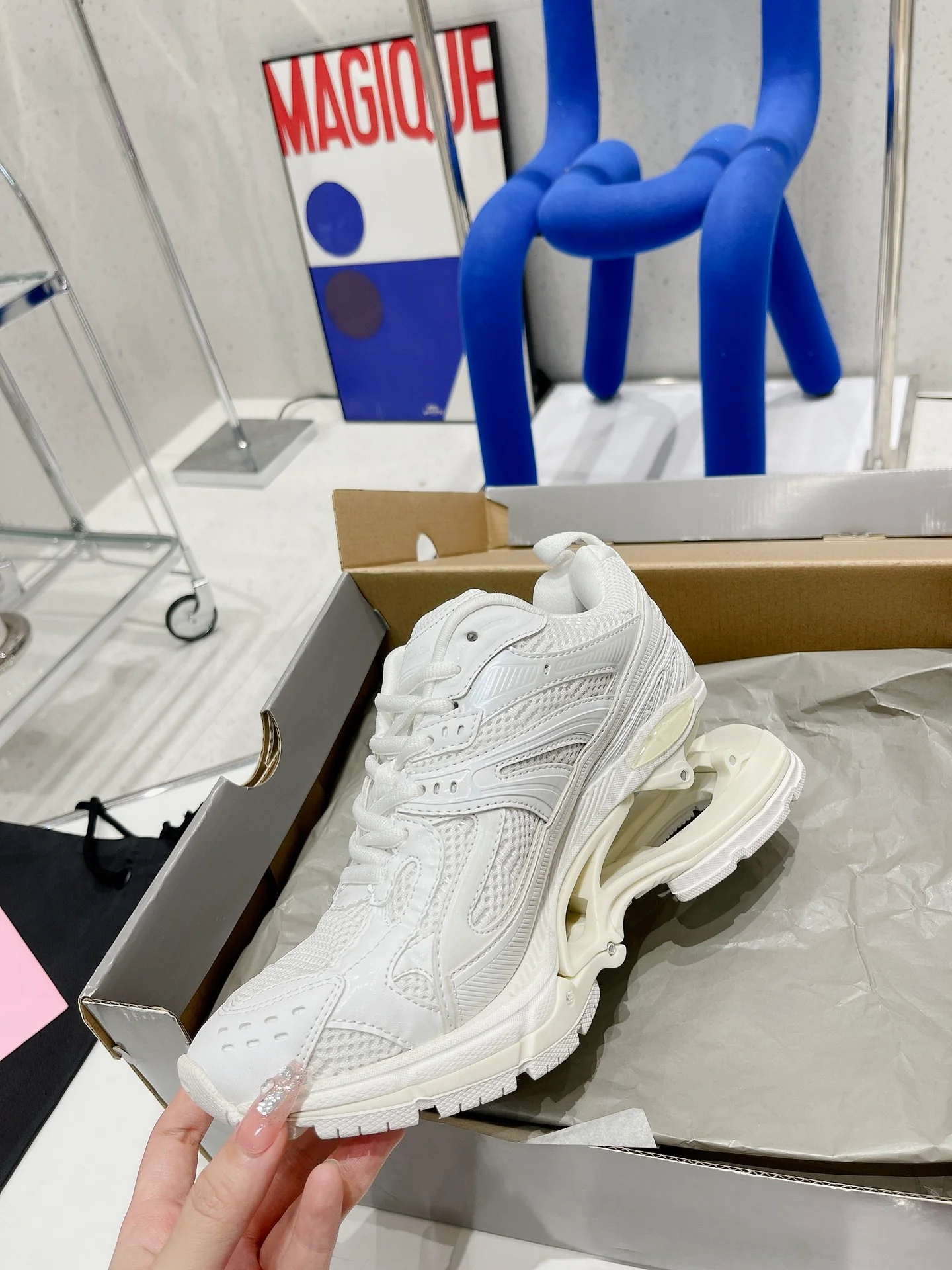 Массивные ретро-туфли Balenciaga в весеннем стиле — для пары