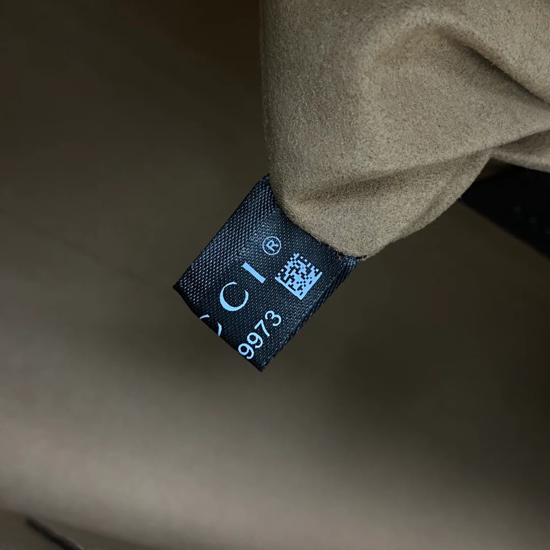 Большая сумка Gucci Padlock, черная, 28 см x 11 см x 19 см.