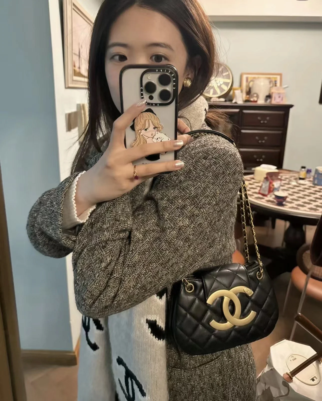 Chanel - Новая большая сумка-мессенджер с двойной буквой C - Черная