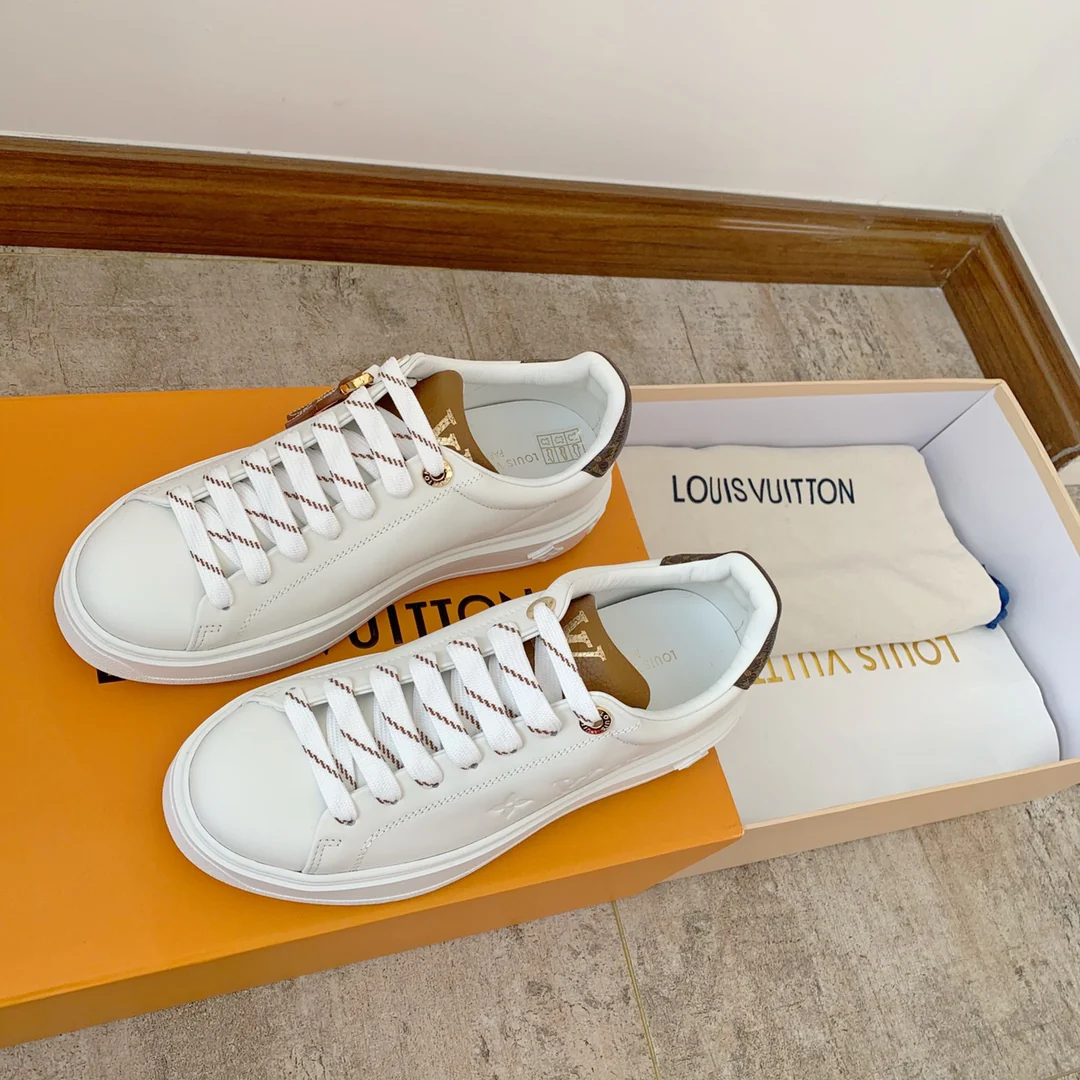 Белые кроссовки на платформе LV Time Out Series с коричневым язычком