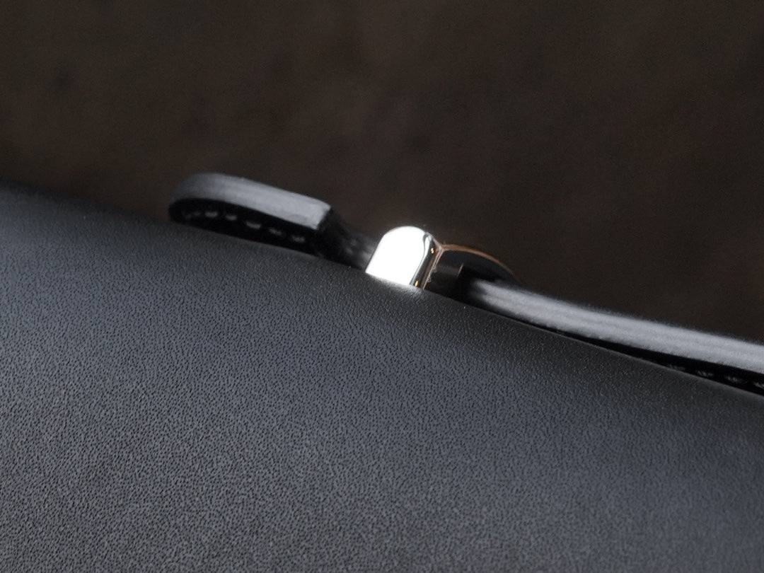 Миниатюрная сумка Gucci Petite GG на цепочке - черная.